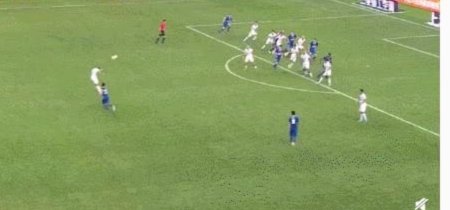 半场：玉昆0-0申花，奥斯卡屡失良机，吴曦染黄