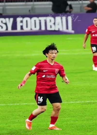 中超-杨明洋破僵局杨聪85分钟补射救主 海牛主场1-1蓉城