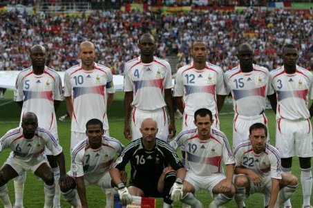 法国2-0摩洛哥，姆巴佩失点后传射，登贝莱破门