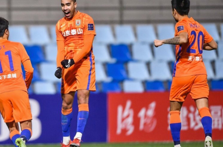 牛志明：泰山队五外援出征上海，王大雷因伤缺席
