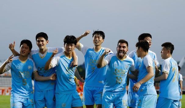 泰山队内人士：现有的年轻球员想完全接班需要至少3年时间
